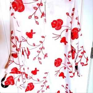💲💧Janette Plus USA, 2X,white w/ red embroidery  double flutter sleeves,EUC